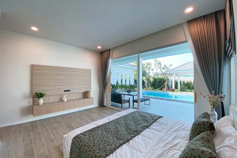 Chalet de 4 dormitorios en Hua Hin, Tailandia № 172627 - foto 26