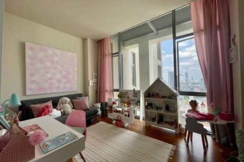 Condominio de 3 dormitorios en Pathum Wan, Bangkok, Tailandia № 134033 - foto 16