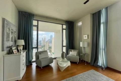 Condominio de 3 dormitorios en Pathum Wan, Bangkok, Tailandia № 134033 - foto 17