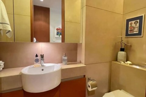 Condominio de 3 dormitorios en Pathum Wan, Bangkok, Tailandia № 134033 - foto 18
