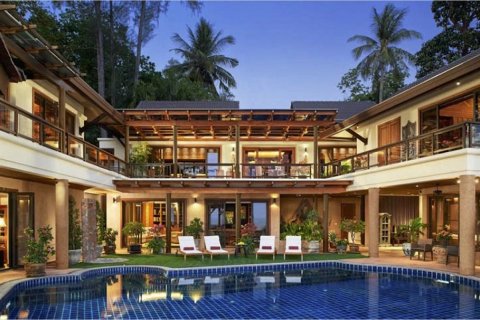 Villa in Kata, Thailand 4 bedrooms № 134035