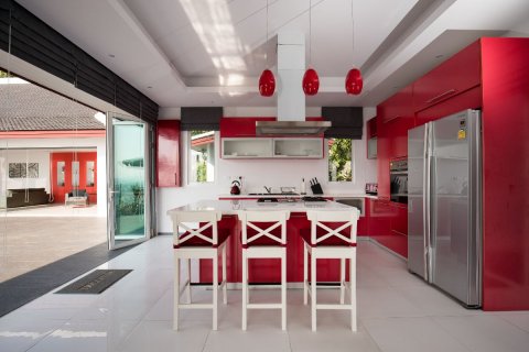 Chalet de 5 dormitorios en Surin Beach, Tailandia № 134032 - foto 17