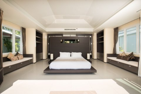 Chalet de 5 dormitorios en Surin Beach, Tailandia № 134032 - foto 21