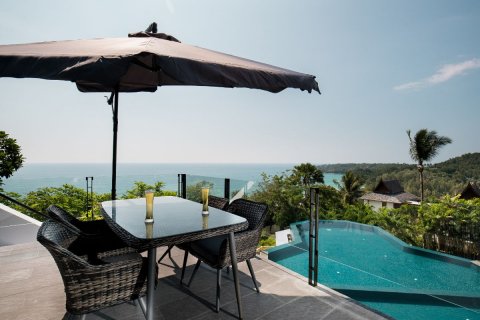 Chalet de 5 dormitorios en Surin Beach, Tailandia № 134032 - foto 12