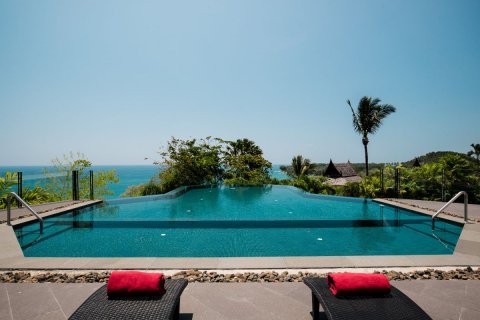 Chalet de 5 dormitorios en Surin Beach, Tailandia № 134032 - foto 5