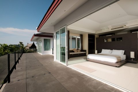 Chalet de 5 dormitorios en Surin Beach, Tailandia № 134032 - foto 19