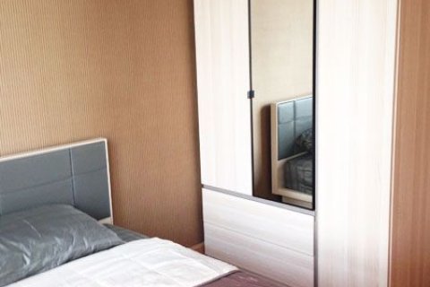 Condominio de 2 dormitorios en Phra Khanong, Bangkok, Tailandia № 47910 - foto 6
