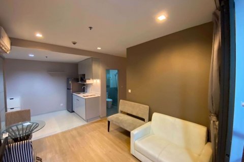 Eigentumswohnung in Huai Khwang, Bangkok, Thailand, 2 Schlafzimmer № 47908 - Foto 5