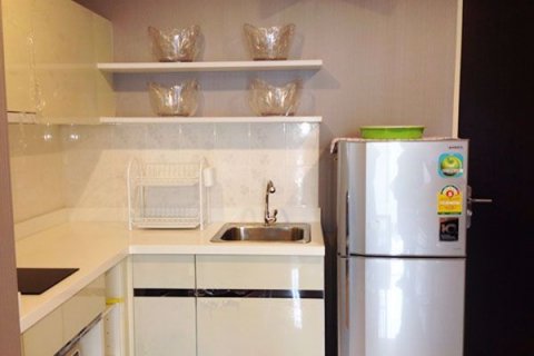 Condo à Phra Khanong, Bangkok, Thaïlande, 1 chambre  № 47909 - photo 4
