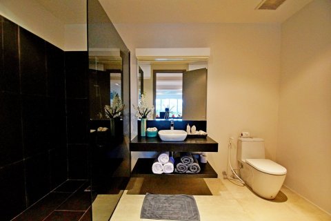 Casa de 3 dormitorios en Bang Tao, Tailandia № 3502 - foto 26