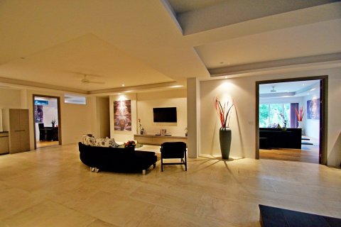 Casa de 3 dormitorios en Bang Tao, Tailandia № 3502 - foto 18