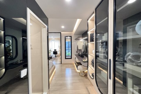 Condominio de 1 dormitorio en Phaya Thai, Bangkok, Tailandia № 170092 - foto 12
