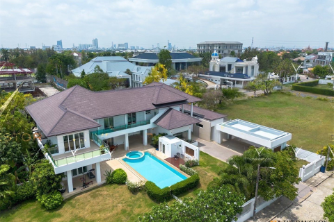Casa de 7 dormitorios en Bangkok, Tailandia № 189273 - foto 5