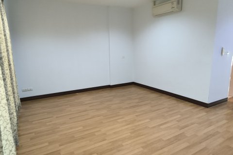 Reihenhaus in Thung Khru, Bangkok, Thailand 3 Schlafzimmer № 147310 - Foto 10