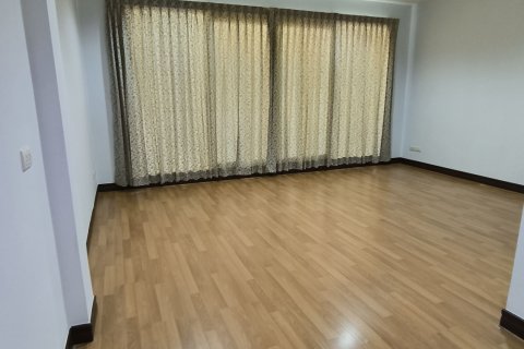 Reihenhaus in Thung Khru, Bangkok, Thailand 3 Schlafzimmer № 147310 - Foto 11