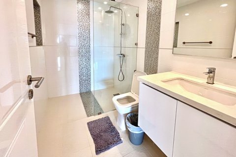 Condominio de 3 dormitorios en Hua Hin, Tailandia № 205669 - foto 7