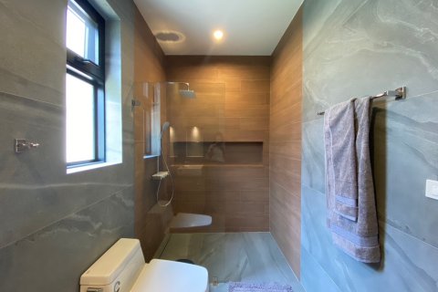 Chalet de 3 dormitorios en Hua Hin, Tailandia № 205667 - foto 22