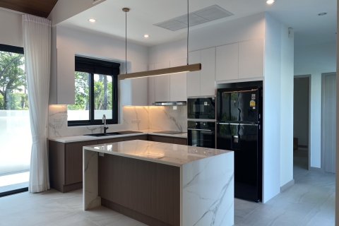 Chalet de 3 dormitorios en Hua Hin, Tailandia № 205667 - foto 13