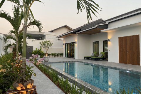 Chalet de 3 dormitorios en Hua Hin, Tailandia № 205667 - foto 3