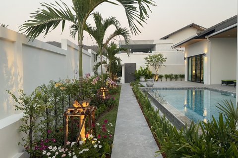 Chalet de 3 dormitorios en Hua Hin, Tailandia № 205667 - foto 26