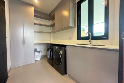 Chalet de 3 dormitorios en Hua Hin, Tailandia № 205667 - foto 23