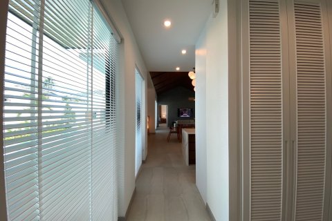 Chalet de 3 dormitorios en Hua Hin, Tailandia № 205667 - foto 18