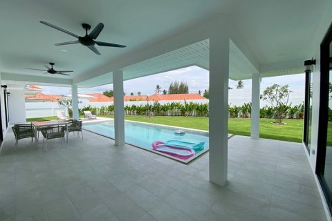 Chalet de 3 dormitorios en Pran Buri, Tailandia № 205670 - foto 6