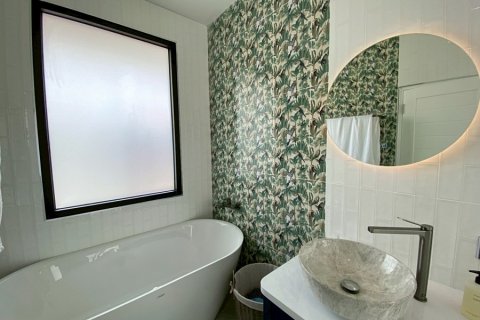 Chalet de 3 dormitorios en Pran Buri, Tailandia № 205670 - foto 19