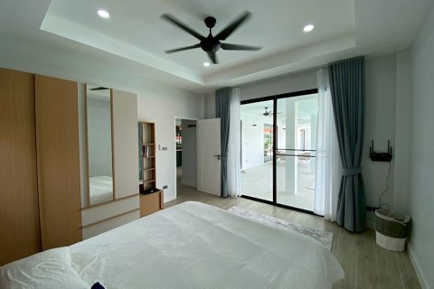 Chalet de 3 dormitorios en Pran Buri, Tailandia № 205670 - foto 24