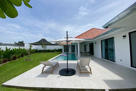 Chalet de 3 dormitorios en Pran Buri, Tailandia № 205670 - foto 5