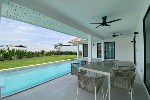 Chalet de 3 dormitorios en Pran Buri, Tailandia № 205670 - foto 7
