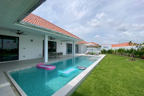 Chalet de 3 dormitorios en Pran Buri, Tailandia № 205670 - foto 4