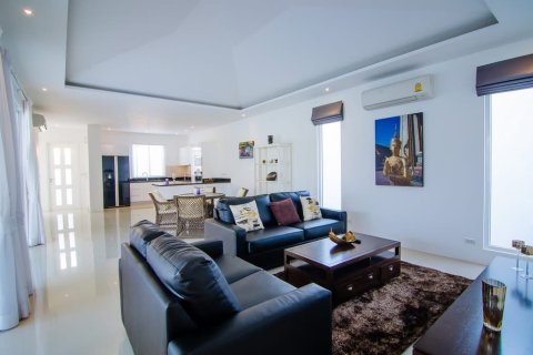 Chalet de 4 dormitorios en Hua Hin, Tailandia № 205668 - foto 6