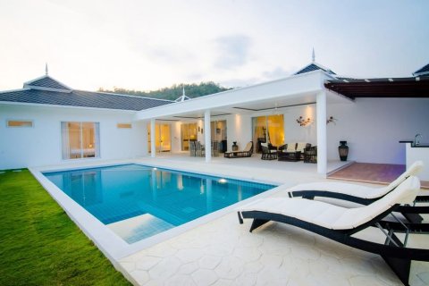 Villa à Hua Hin, Thaïlande 4 chambres № 205668
