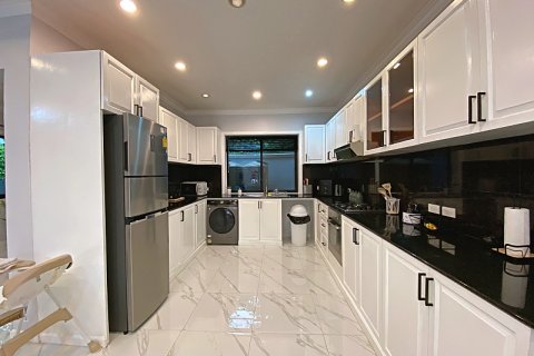 Chalet de 3 dormitorios en Hua Hin, Tailandia № 205666 - foto 26