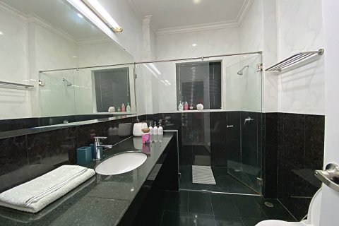 Chalet de 3 dormitorios en Hua Hin, Tailandia № 205666 - foto 18