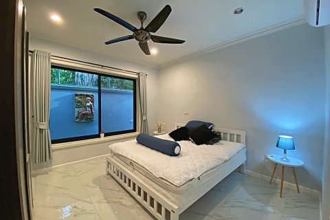 Chalet de 3 dormitorios en Hua Hin, Tailandia № 205666 - foto 19