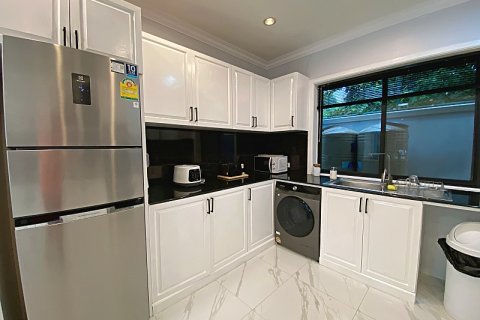 Chalet de 3 dormitorios en Hua Hin, Tailandia № 205666 - foto 28