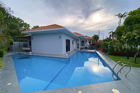 Villa à Hua Hin, Thaïlande 3 chambres № 205666