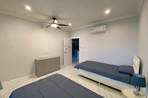 Chalet de 3 dormitorios en Hua Hin, Tailandia № 205666 - foto 17