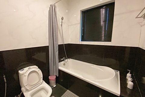 Chalet de 3 dormitorios en Hua Hin, Tailandia № 205666 - foto 15