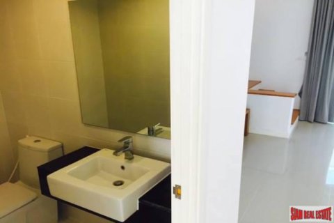 Villa in Bangkok, Thailand 3 bedrooms № 194120 - photo 3