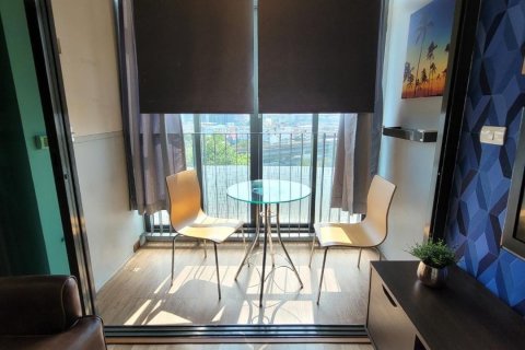 Condominio de 1 dormitorio en Bangkok, Tailandia № 205394 - foto 2