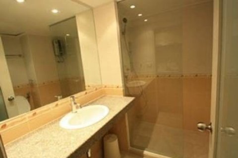 Estudio en el condominio en Bangkok, Tailandia № 205393 - foto 2