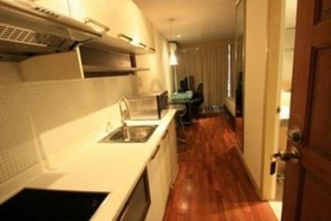 Studio dans le Condo à Bangkok, Thaïlande  № 205393