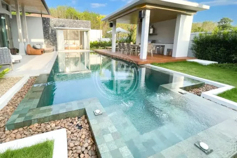 Chalet de 3 dormitorios en Layan Beach, Tailandia № 190768 - foto 8
