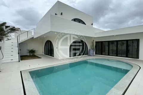 Chalet de 4 dormitorios en Phuket, Tailandia № 190772 - foto 10