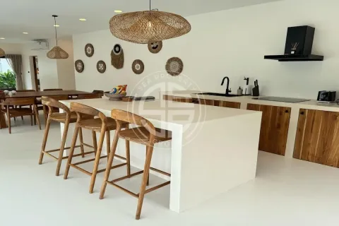 Chalet de 4 dormitorios en Phuket, Tailandia № 190772 - foto 7