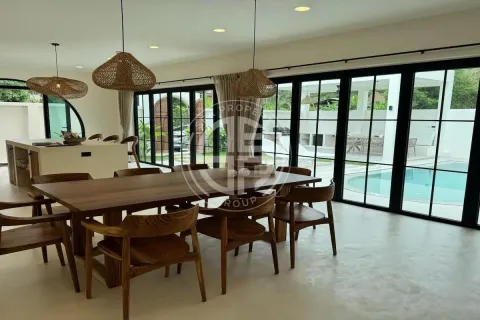 Chalet de 4 dormitorios en Phuket, Tailandia № 190772 - foto 3