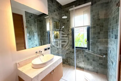 Chalet de 3 dormitorios en Phuket, Tailandia № 190770 - foto 8